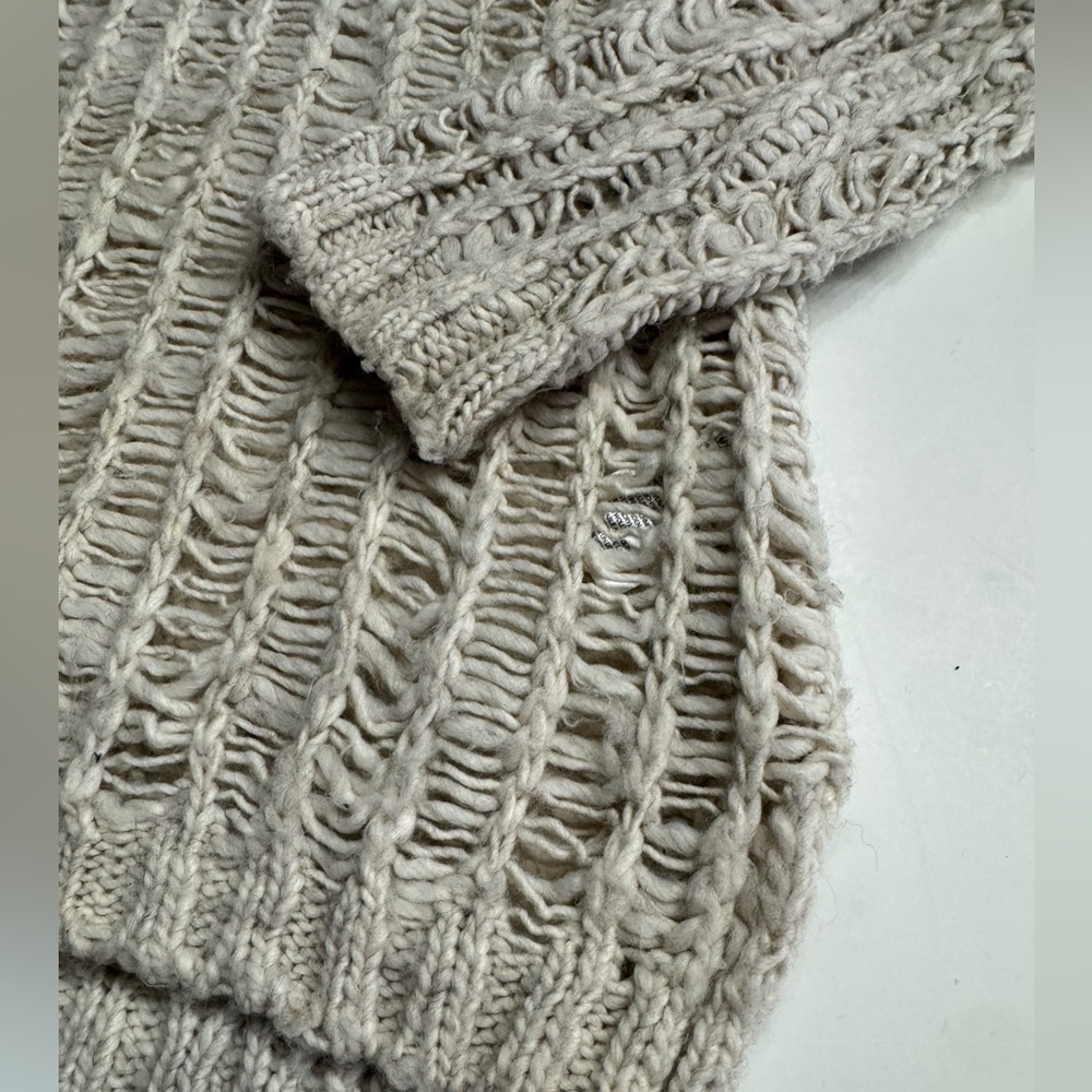 H&M Open Knit Crochet Acrylic Wool Blend Cream Sweater Sz Medium - Picture 2 of 7